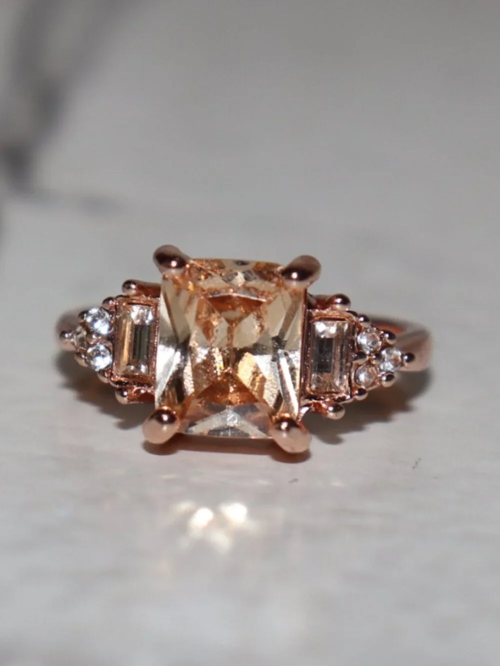 ✨ NWOT Rose Gold Cognac‑Tone Rectangle Stone Ring • Size 9 ✨